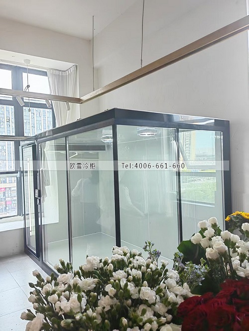 玻璃花房.jpg 玻璃花房.jpg